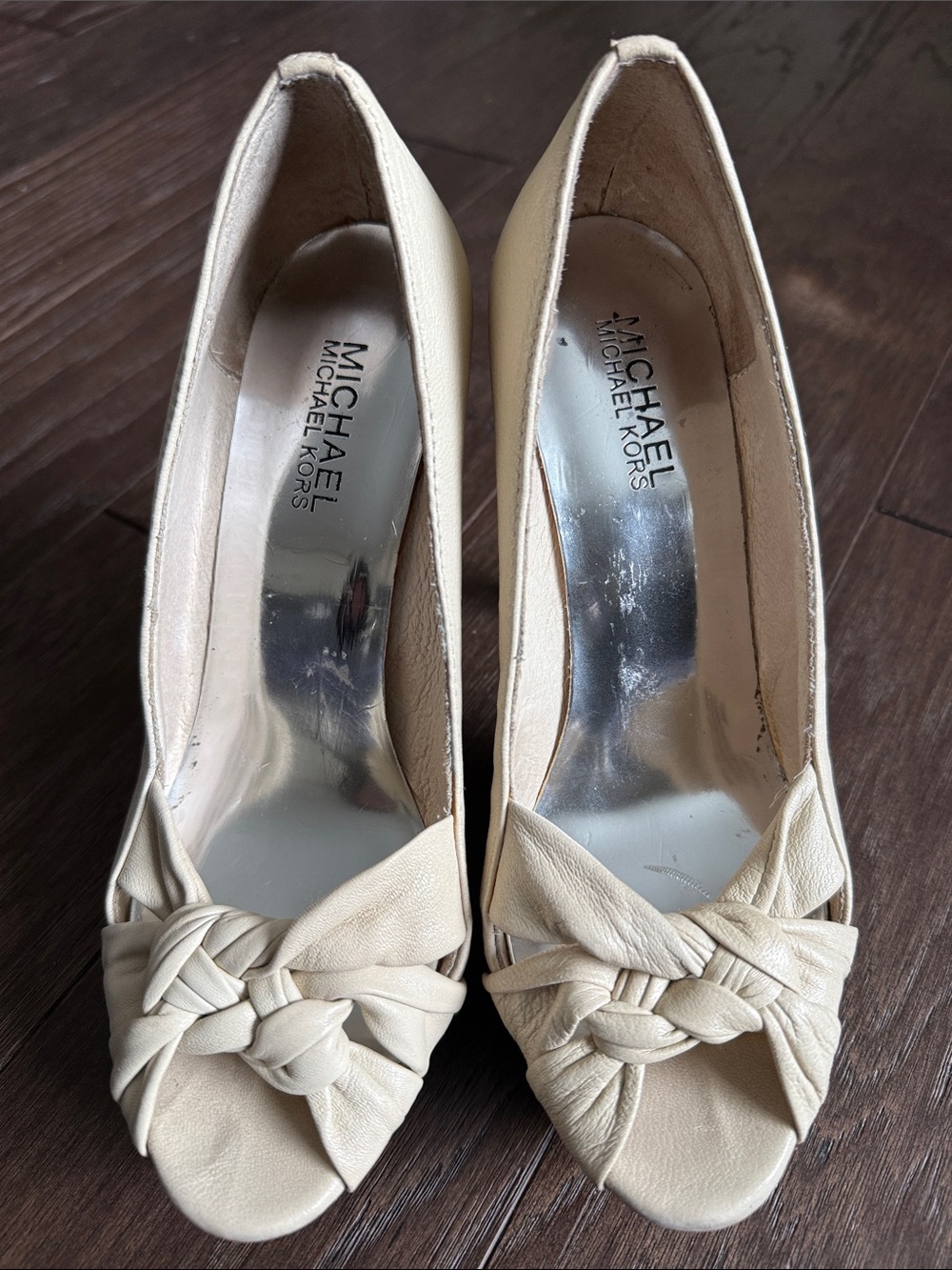 Michael Kors Cream Leather Knotted Peep-Toe Heels Sz 6.5M